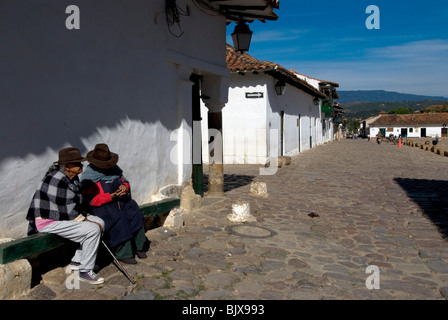 La Plaza Mayor (place principale), la ville coloniale de Villa de Leyva, Colombie. Banque D'Images