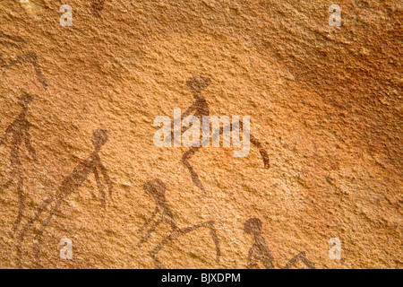 L'art rupestre dans le Mestakawi grotte dans la région de Wadi Sura Gilf Kebir région du désert occidental. 2010 Banque D'Images