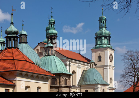 Les pèlerins à la cérémonie du Jeudi Saint, Kraków, Pologne Banque D'Images