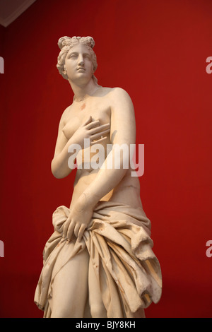 Statue d'Aphrodite à partir de la 2ème ANNONCE de siècle, Musée Archéologique National, Athènes, Grèce Banque D'Images