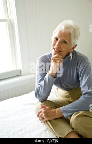 Portrait of senior woman smiling Banque D'Images