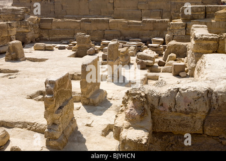 Le reste de la vallée, Temple de Khafré et Sphinx Sphinx vu de l'enceinte, Giza, Cairo Egypte Banque D'Images