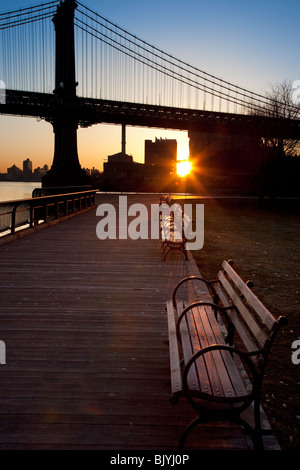 Tôt le matin à la Manhattan Bridge à New York États-Unis Banque D'Images