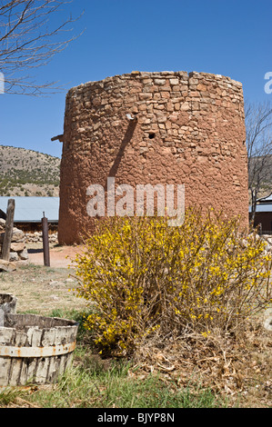 Le torreon adobe est un vestige de la guerre, Lincoln County et Billy the Kid's règne dans l'ouest sauvage Ville de Lincoln, NM. Banque D'Images