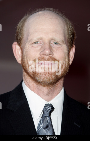 RON Howard de l'OMBRE À LA PREMIERE. VENI PALAZZO DEL CINEMA LIDO Venise ITALIE 05 Septembre 2005 Banque D'Images