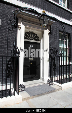 Porte avant pour Numéro 10 Downing Street Banque D'Images