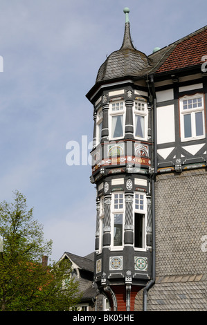 Mit Erker Fachwerkhaus à Goslar, Allemagne, Deutschland. - Maison à colombage avec oriel à Goslar, Basse-Saxe, Allemagne. Banque D'Images