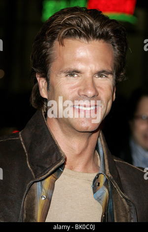 LORENZO LAMAS FIREWALL PREMIÈRE MONDIALE CHINESE THEATRE HOLLYWOOD LOS ANGELES USA 02 Février 2006 Banque D'Images