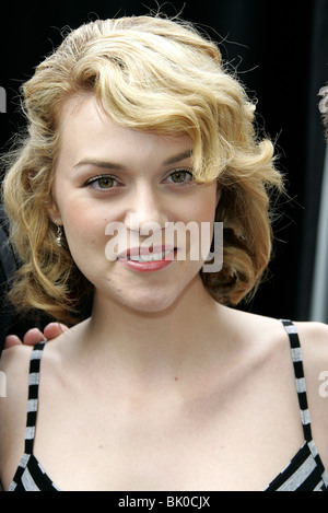 HILARIE BURTON ONE TREE HILL AVEC L'AVANTAGE D'AMIS GROVE LOS ANGELES USA 25 Mars 2006 Banque D'Images