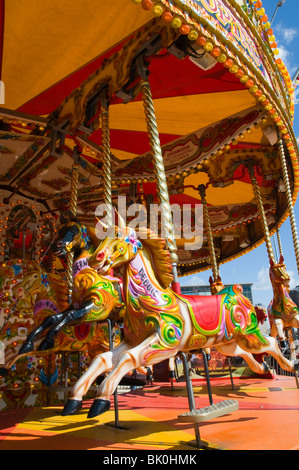 Détails d'un carrousel traditionnel à Bournemouth, Royaume-Uni Banque D'Images