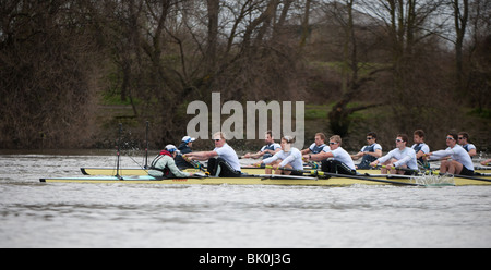 Le 03/04/2010. Le 156e Xchanging Boat Race Université entre l'Université d'Oxford et l'Université de Cambridge Banque D'Images