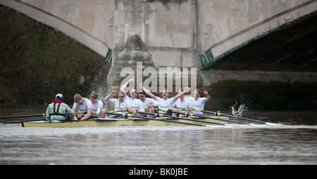 Le 03/04/2010. Le 156e Xchanging Boat Race Université entre l'Université d'Oxford et l'Université de Cambridge Banque D'Images