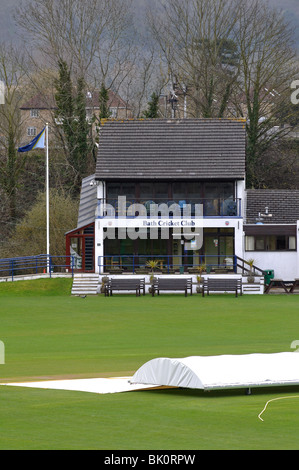 Club de Cricket pavilion et baignoire, baignoire angle, Somerset, England, UK Banque D'Images