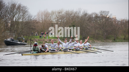 Le 03/04/2010. Le 156e Xchanging Boat Race Université entre l'Université d'Oxford et l'Université de Cambridge Banque D'Images