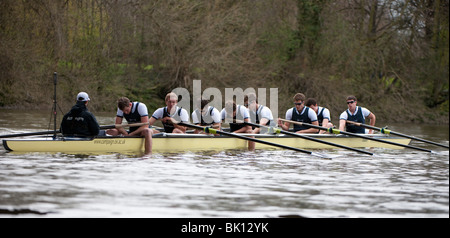 Le 03/04/2010. Le 156e Xchanging Boat Race Université entre l'Université d'Oxford et l'Université de Cambridge Banque D'Images