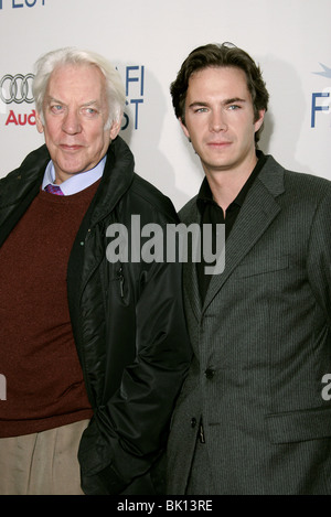 DONALD SUTHERLAND et JAMES D'ARCY UN AMERICAN HAUNTING 2005 Premier Festival de l'ARCLIGHT HOLLYWOOD LOS ANGELES USA 05 novembre Banque D'Images