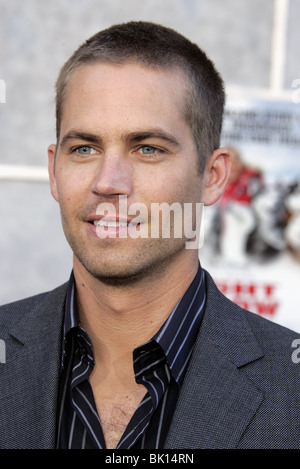 PAUL WALKER HUIT CI-DESSOUS PREMIÈRE MONDIALE HOLLYWOOD LOS ANGELES USA 12 Février 2006 Banque D'Images