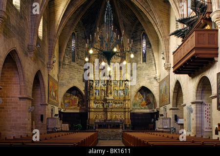 Intérieur de l'église, Alcudia, Mallorca, Espagne. Banque D'Images