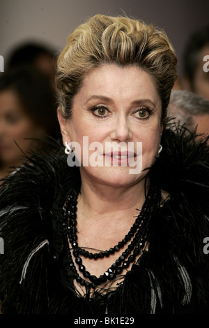 CATHERINE DENEUVE GALA DE REMISE DES PRIX DU FESTIVAL DU FILM DE VENISE 63e Mostra de Venise Venise ITALIE 09 Septembre 2006 Banque D'Images