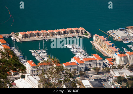 Ariel vue sur Queensway Quay Marina, Gibraltar Banque D'Images