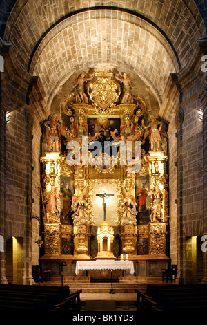 Intérieur de l'église, Alcudia, Mallorca, Espagne. Banque D'Images