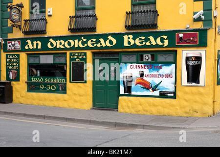 Un pub à Dingle Beag Droichead County Kerry Ireland Banque D'Images