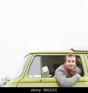 Man looking out of Banque D'Images