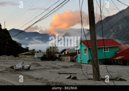 La ville de Patagonie après Chaiten sa destruction par une éruption volcanique. Banque D'Images