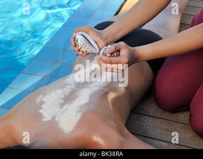 Le sable et le sel frottent au Chi Spa à Shangri La Boracay Resort and Spa, Boracay, Philippines, Asie du Sud, Asie Banque D'Images