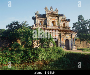 La porte de l'humanité (Porte de l'Est), la citadelle de Hue, Site du patrimoine mondial de l'UNESCO, le Vietnam, l'Indochine, l'Asie du Sud-Est, Asie Banque D'Images