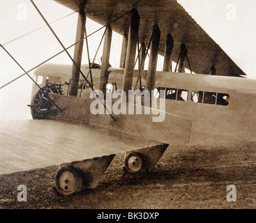 Le FARMAN F.60 Goliath biplan passagers avec des sièges pour 12 passagers. Détail montrant cockpit ouvert et du fuselage. Banque D'Images