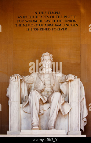 Statue d'Abraham Lincoln à l'intérieur du Lincoln Memorial, Washington, DC, États-Unis Banque D'Images