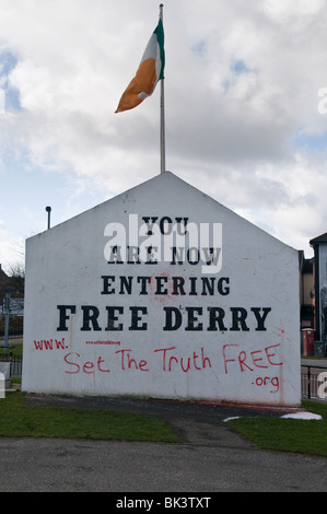 Murales de Free Derry Corner, Londonderry Banque D'Images