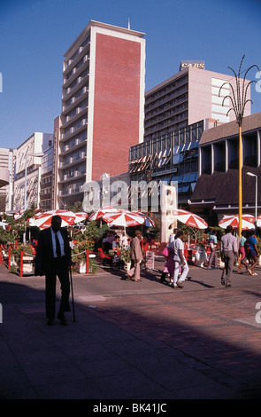 Sidewalk cafe, dans le quartier des affaires, à Harare, Zimbabwe Banque D'Images