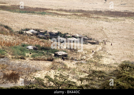 Village dans le cratère du Ngorongoro, en Tanzanie, Afrique de l'Est Banque D'Images