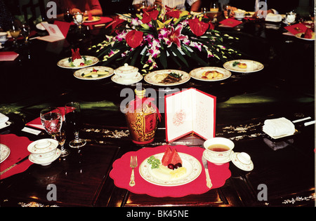Réglage de la table et place au Grand Hôtel Restaurant à Taipei, Taïwan, République de Chine Banque D'Images