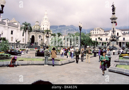 Plaza de la Independencia, place de l'indépendance, ou Plaza Grande à Quito, Equateur Banque D'Images