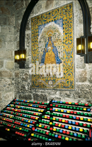 Monastère de Montserrat Espagne montrant une mosaïque de Vierge Noire La Moreneta (Vierge Noire ou Vierge Noire) saint patron de Banque D'Images