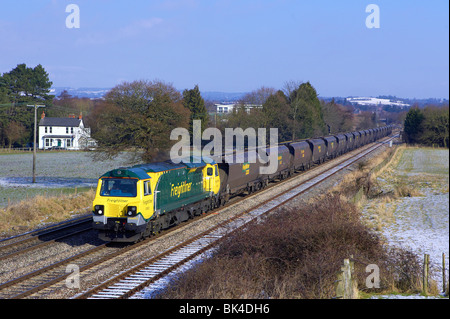 Classe 70 N° 70003 Freightliner passe par Stoke Pound, Bromsgrove avec 4Z70 08:53 Rugeley Power Station - Stoke Gifford sur Banque D'Images