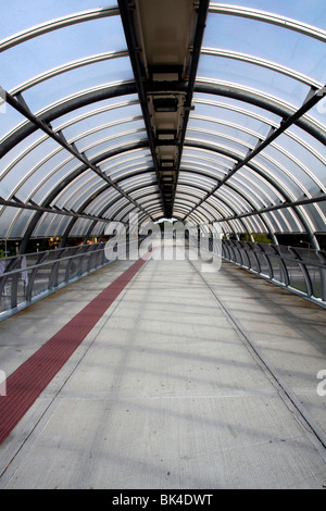 Tunnel pour piétons à Nuova Fiera di Roma Banque D'Images