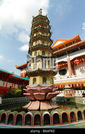 Une petite pagode au temple de Kek Lok Si à Penang, Malaisie Banque D'Images