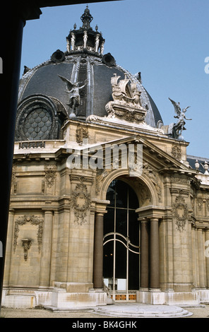 Petit Palais, Paris France musée construit pour l'Exposition Universelle de 1900 pour les dessins de Charles Girault Banque D'Images