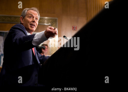 14 mai 2009 - Washington, D.C. - l'envoyé du Moyen-Orient et l'ancien Premier ministre britannique Tony Blair témoigne devant le Comité sénatorial des relations étrangères sur la paix au Moyen-Orient. Banque D'Images