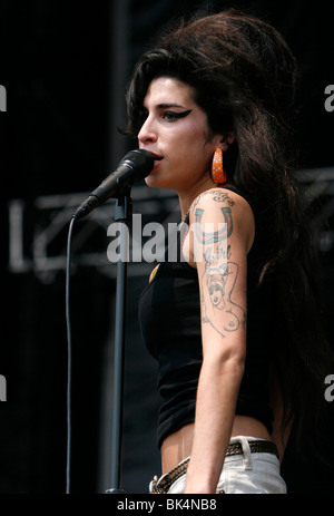 Amy Winehouse l'exécution en concert Banque D'Images