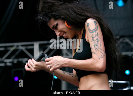 Amy Winehouse l'exécution en concert Banque D'Images