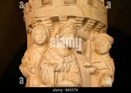 Sculpture de Lazare et l'homme riche dans le cloître de Cadouin, Abbaye de Cadouin, Dordogne, France, Europe Banque D'Images