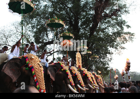 Peruvanam,pooram un festival annuel tenu à peruvanam,temple près de thrissur, célèbre pour chenda melam,surtout panchari melam Banque D'Images