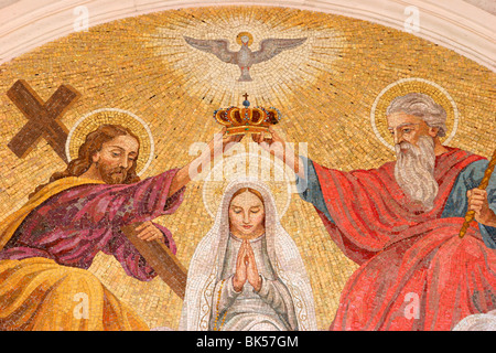 Couronnement de la Vierge Marie, la basilique de Fatima, Fatima, Portugal, Estremadura, Europe Banque D'Images