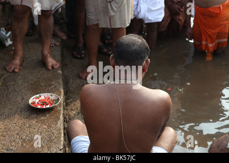 Arattu ou immersion sainte cérémonie dans le cadre d'arattupuzha pooram,un festival annuel tenu à arattupuzha temple en mars/avril. Banque D'Images