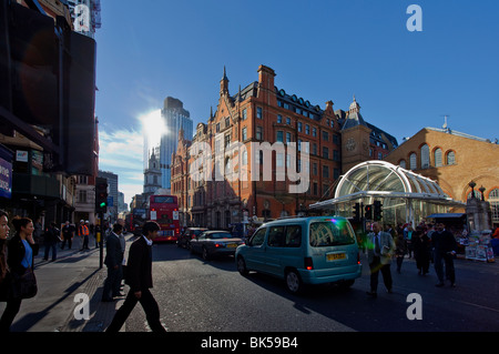 La gare de Liverpool Street, London, United Kingdom Banque D'Images